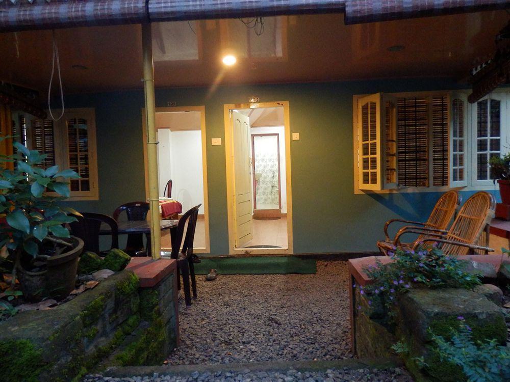 Green Garden Cottage Thekkady Buitenkant foto
