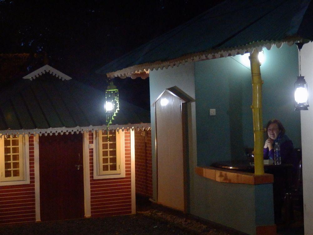 Green Garden Cottage Thekkady Buitenkant foto