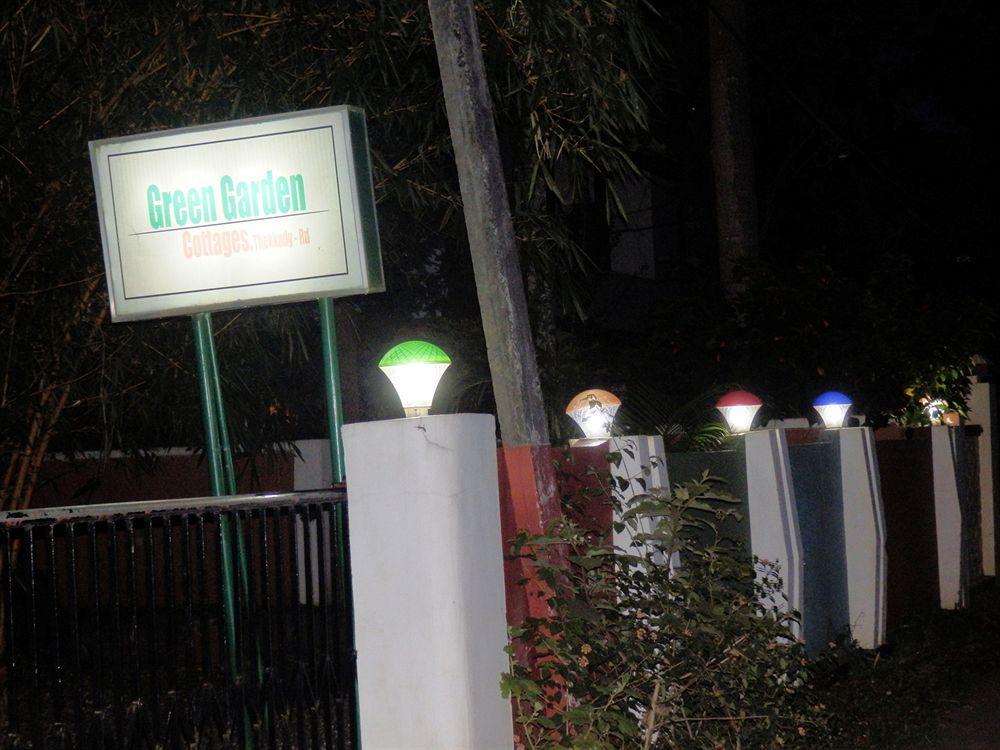 Green Garden Cottage Thekkady Buitenkant foto