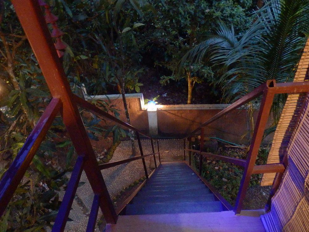 Green Garden Cottage Thekkady Buitenkant foto