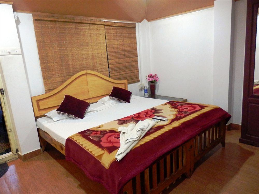 Green Garden Cottage Thekkady Buitenkant foto