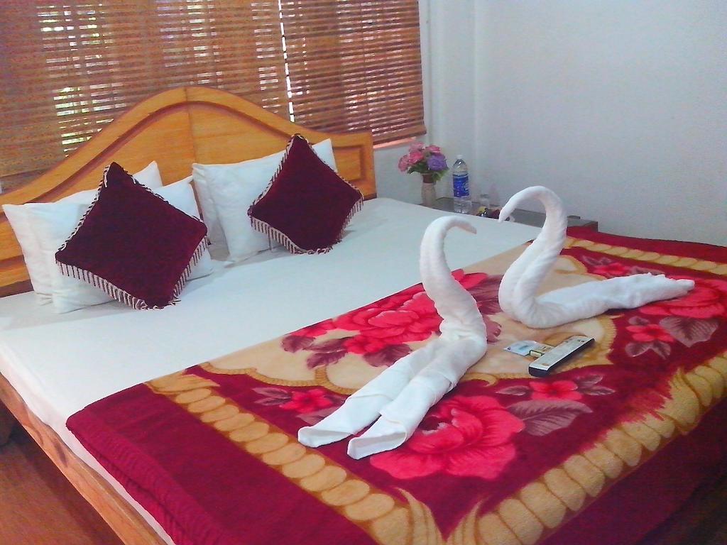 Green Garden Cottage Thekkady Kamer foto