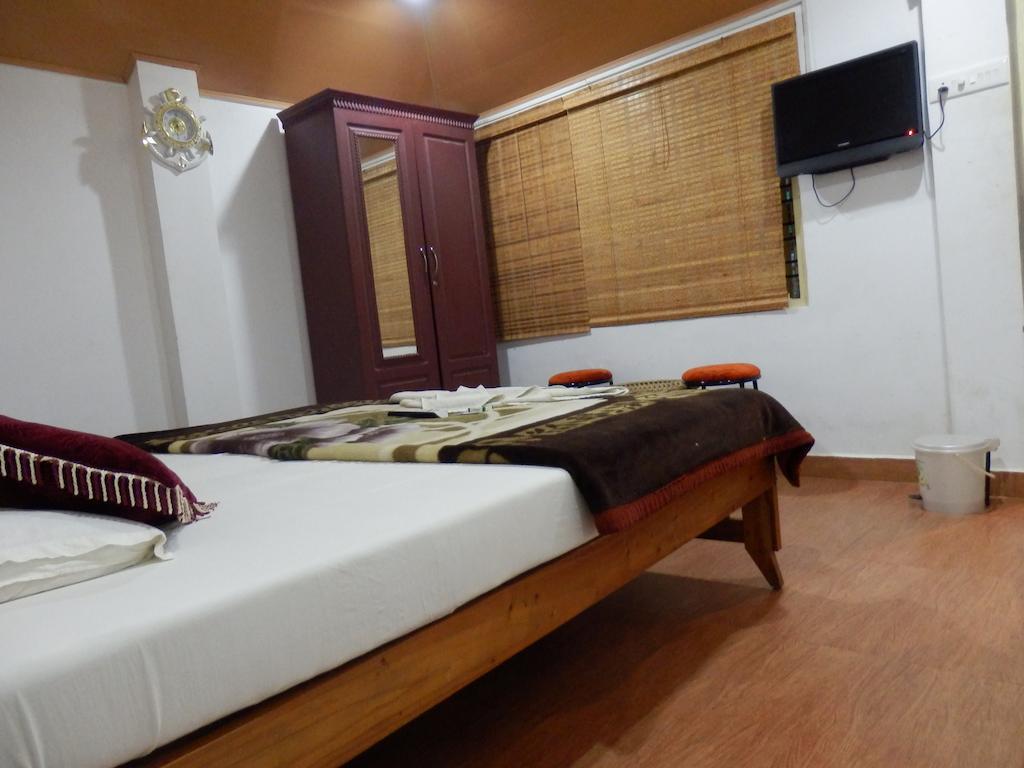 Green Garden Cottage Thekkady Buitenkant foto